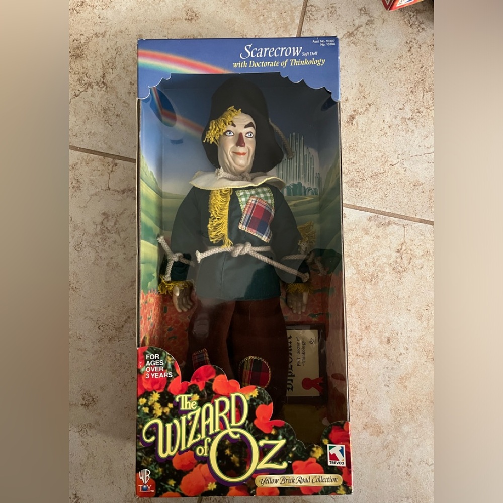 VINTAGE UNOPENED BOX SCARECROW DOLL FROM THE WIZARD OF OZ